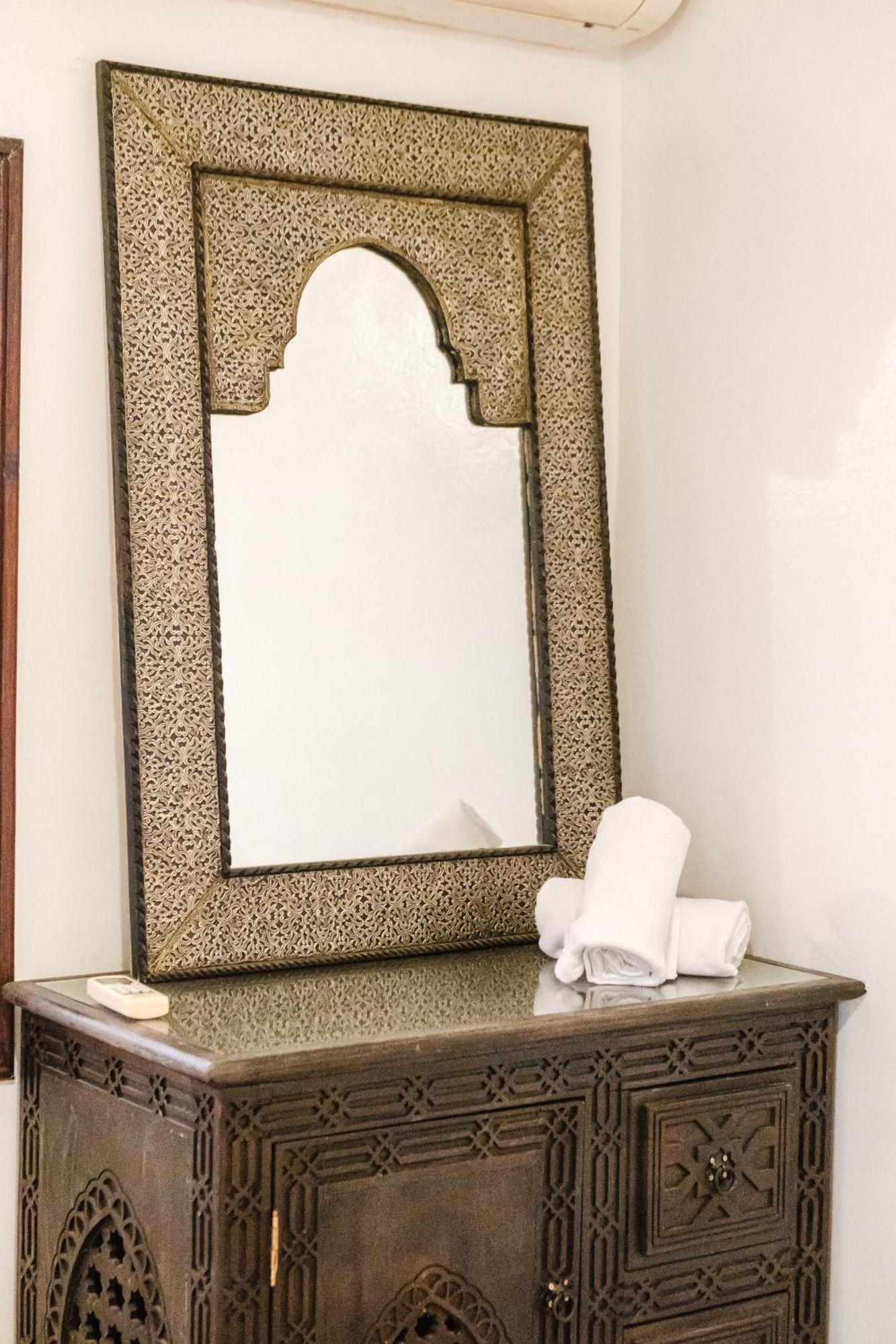 - Jacuzzi, Breakfast & Vue Rooftop Medina Marrakesh