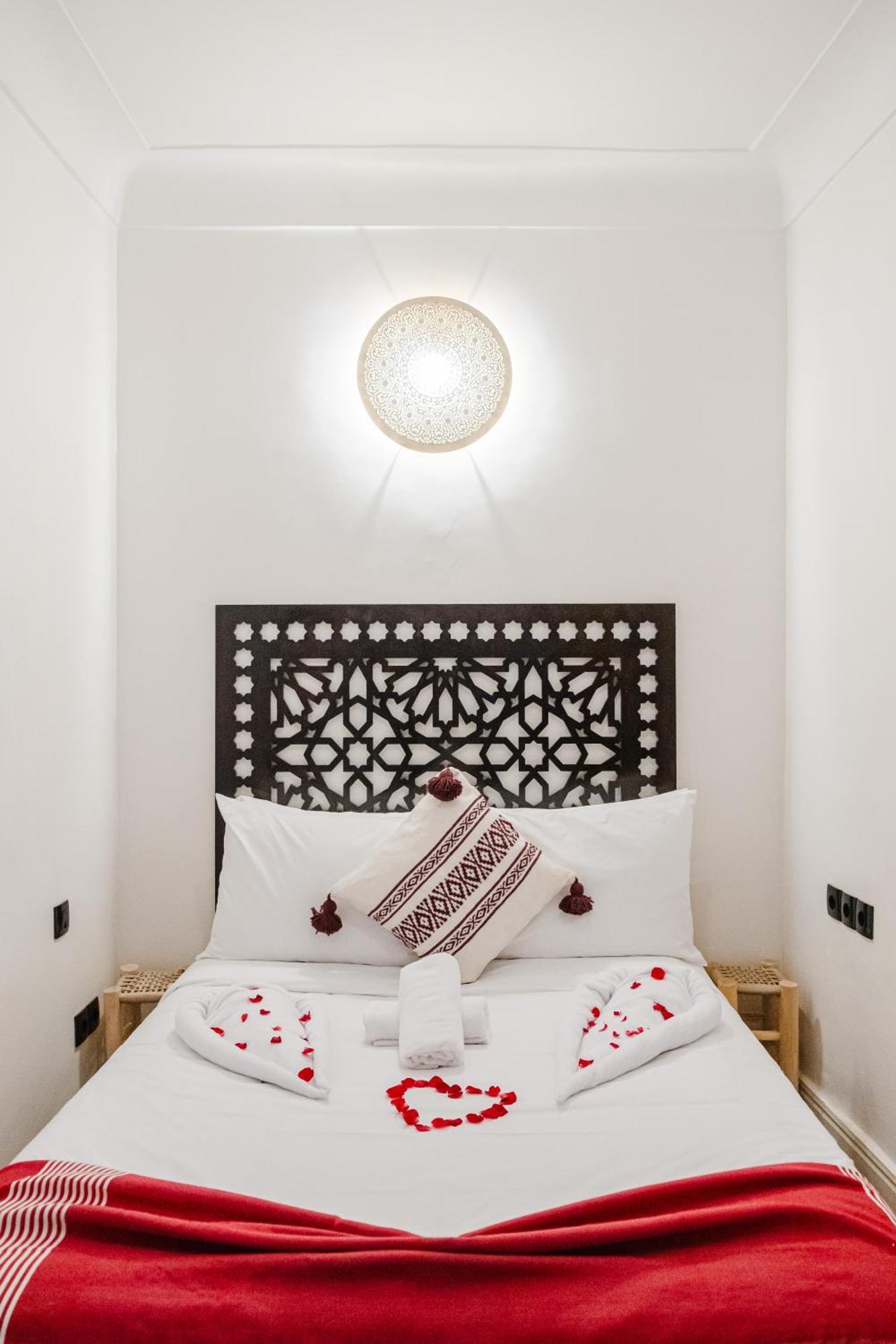 - Jacuzzi, Breakfast & Vue Rooftop Medina Marrakesh