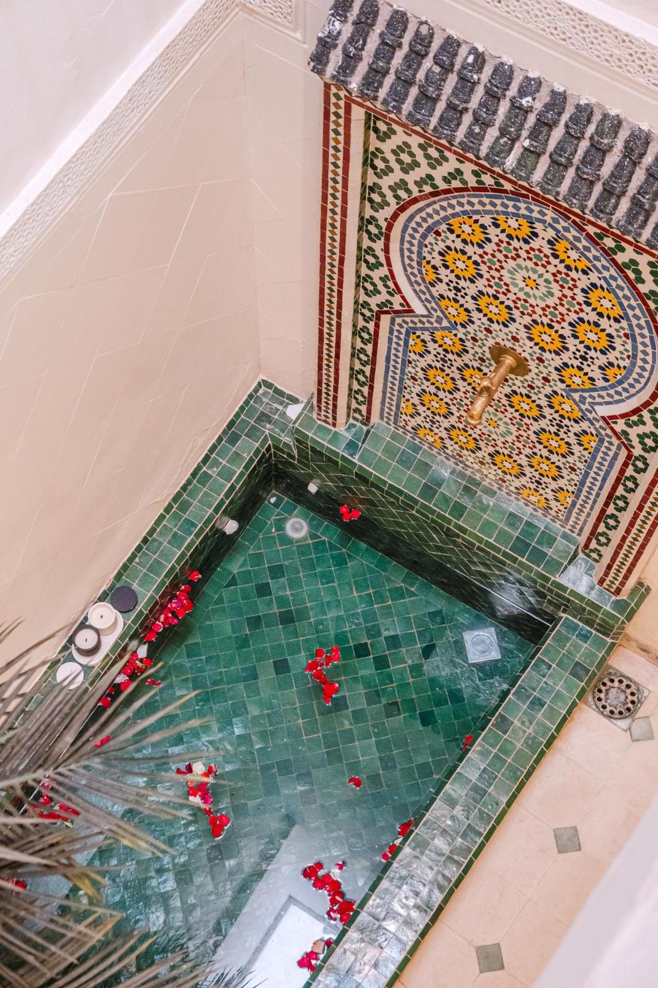 - Jacuzzi, Breakfast & Vue Rooftop Medina