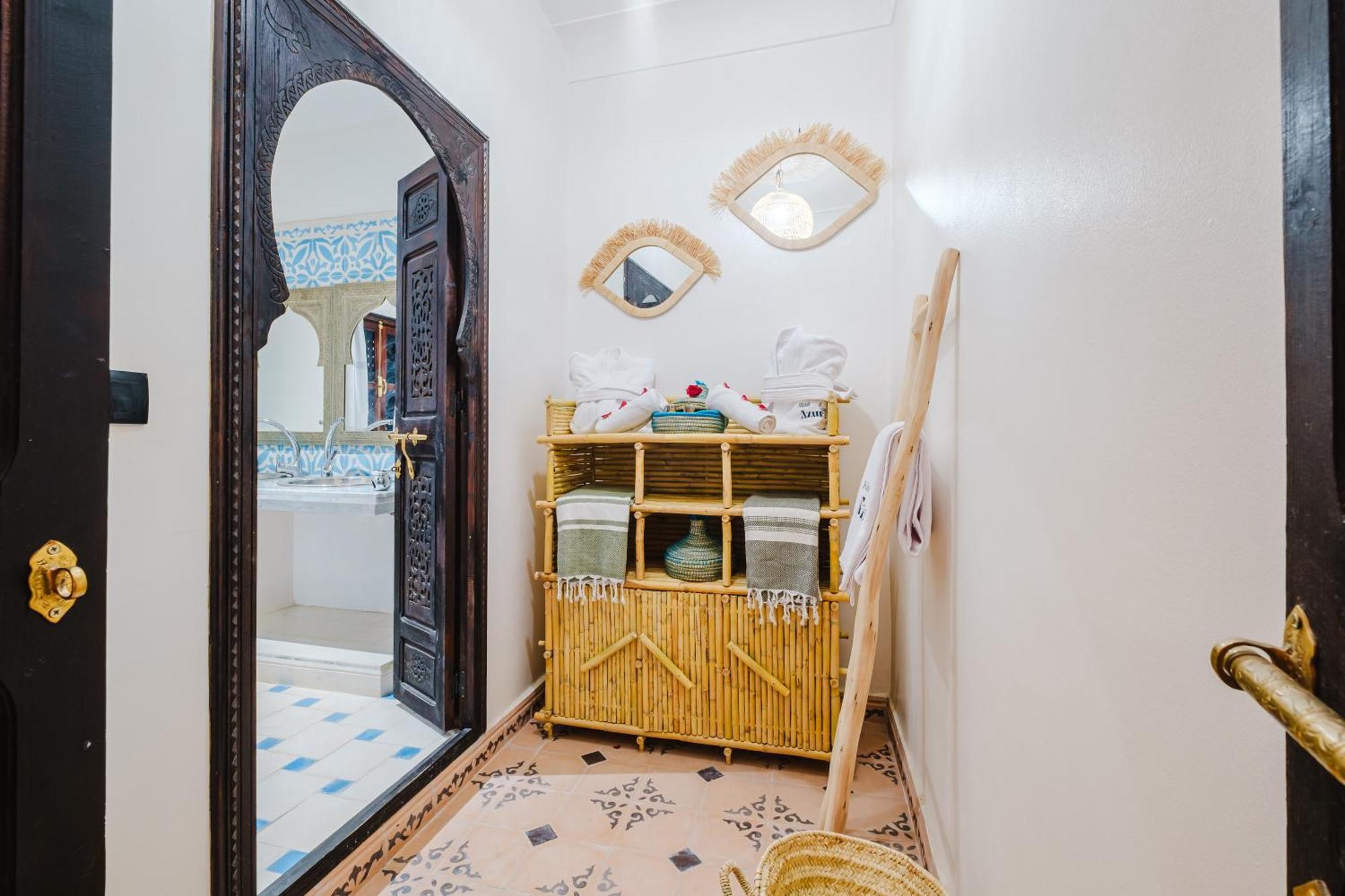 - Jacuzzi, Breakfast & Vue Rooftop Medina